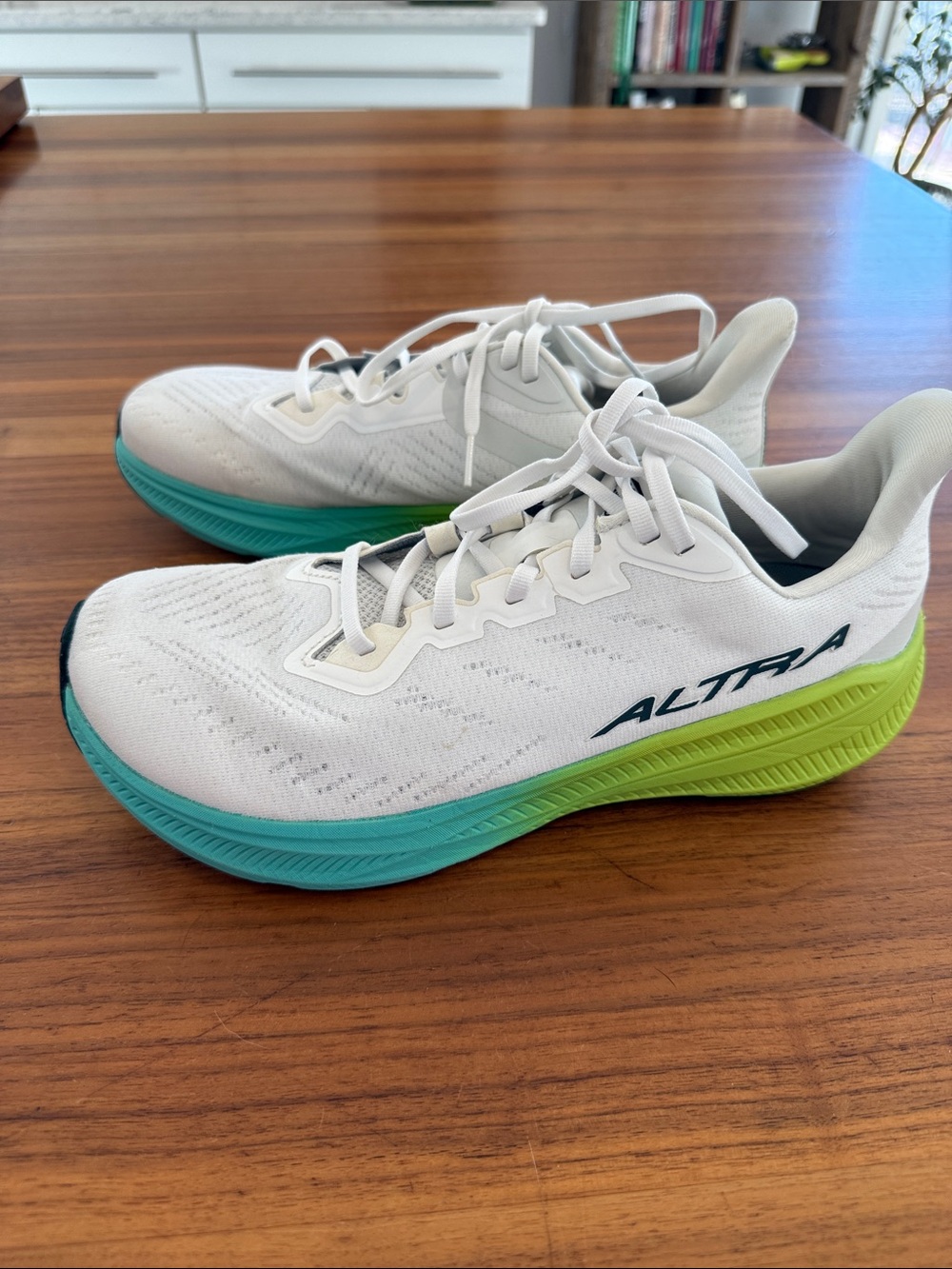 ALTRA men's experience flow 2 road running shoes in white lime sz 9